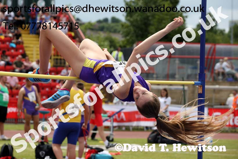 Junior girls high jump, 2015 English Schools Track and Field Champs., Gateshead Stadium. Photo: David T. Hewitson/Sports for All Pics